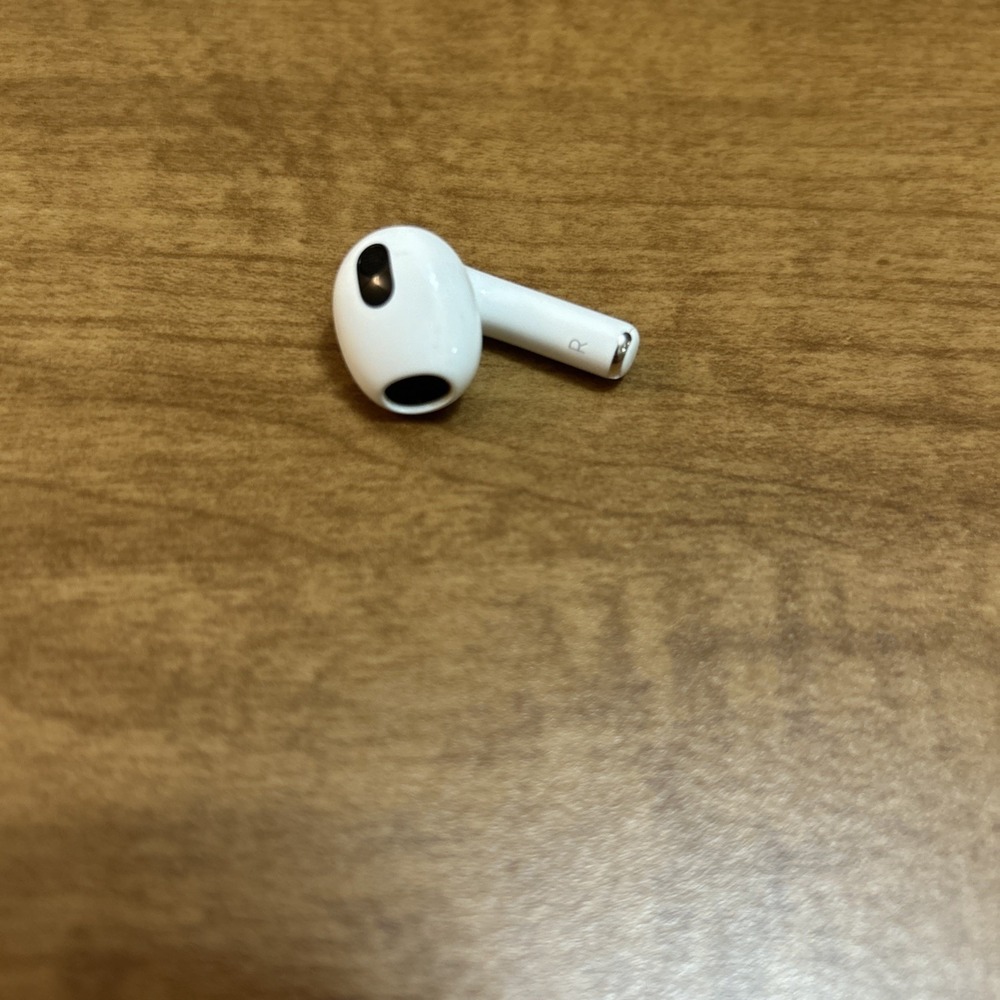Apple AirPods 3rd Gen RIGHT SIDE ONLY OEM Replacement AirPod 3 No Case A2565 - Picture 2 of 3